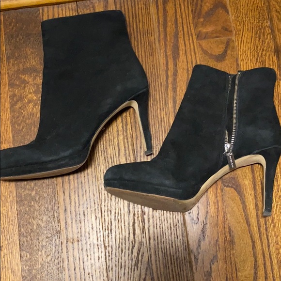 Michael Kors booties - Picture 2 of 4